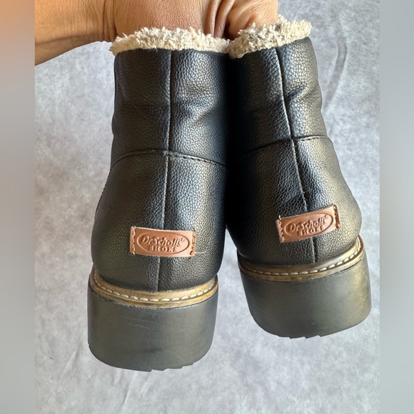 Dr. Scholl's Black Winter Boots with Red Laces - Picture 4 of 7